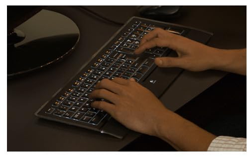 Logitech K740 Illuminated Wired Keyboard, QWERTZ Swiss Layout